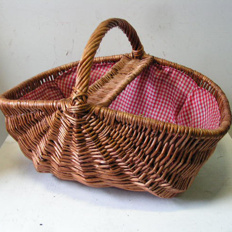 BASKET, Picnic Hamper - Open Style w Red Gingham